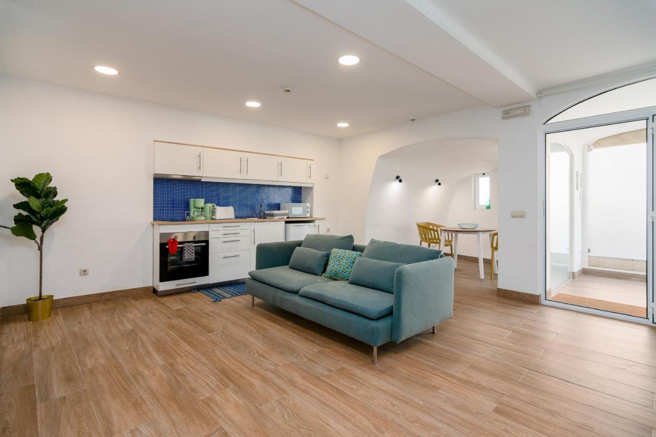 Downtown Blue Apartment *